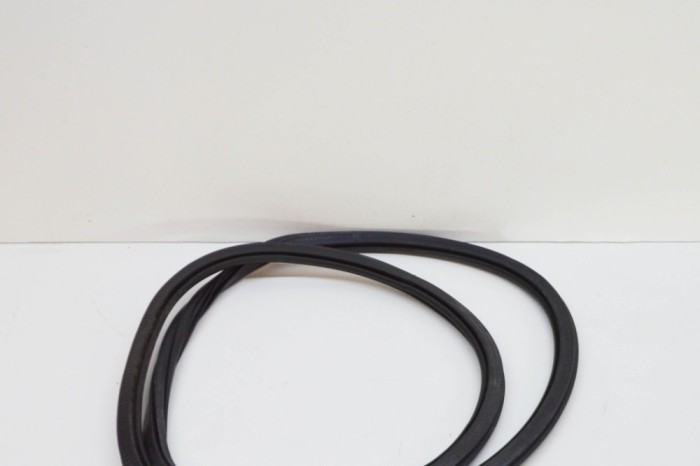 Garnitura ușă dreapta spate AUDI Q3 8U 2014 OEM: 8U0833721A | 18279894