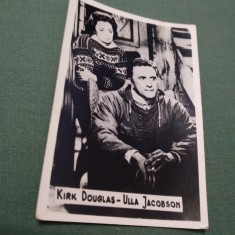 FOTO TIP 9/6CM COOPERATIVA FOTOGRAFIA KIRK DOUGLAS/ULLA JACOBSON DE COLECTIE