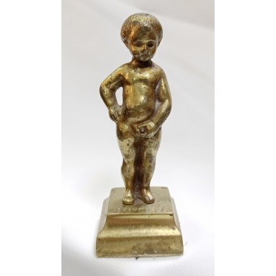 Figurina băietel din bronz foto