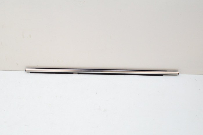 Chedar geam ușă st&acirc;nga spate VW TIGUAN 5N_ 2014 OEM: 5N0839475D 13745068