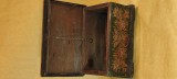 Cutie din lemn natur vopsita manual - foarte frumoasa provenienta germania anii 1950