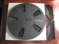 REVOX- rola plastic 26,5 cm , neagra, cu banda, cutie plastic Revox, excelenta foto