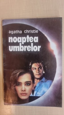 Noaptea umbrelor - Agatha Christie foto