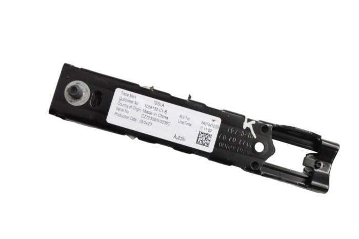 Reglaj &icirc;nălțime centura st&acirc;nga față TESLA MODEL Y 2023 OEM: 1068130-C1-B 22584464