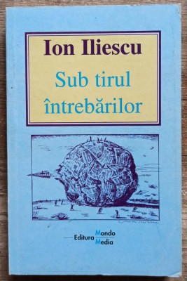 Ion Iliescu sub tirul intrebarilor foto