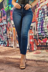 F913-4 Blugi skinny cu talie inalta si fara tiv la glezne