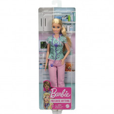 Papusa Barbie Cariere asistenta medicala, 3 ani+