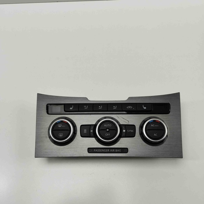 Modul de climatizare VW PASSAT Variant B7 365 2012 OEM: 3AA907044E,5HB01125713,3C8863082 30659815