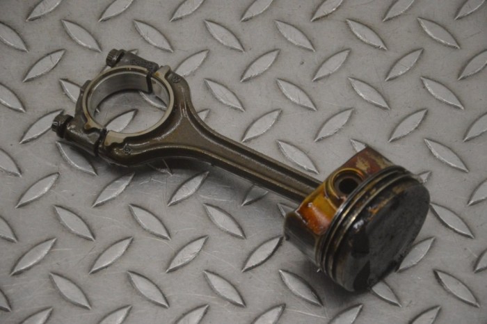 Piston VW POLO 6R, 6C 2014 OEM: 04EE 23418301