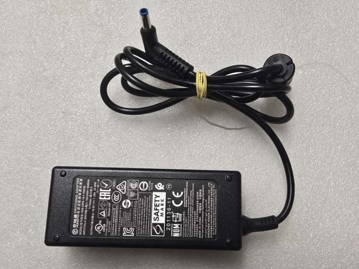 Incarcator laptop HOIOTO 19.5V 1.28A 24.96W 25W 4.5 X 3.0mm blue connector (with pin inside)