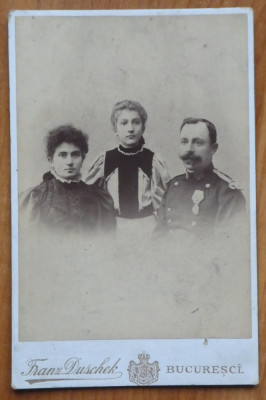 Fotografie militara de cabinet ; Franz Duschek ; Ofiter roman cu familia , 1897 foto