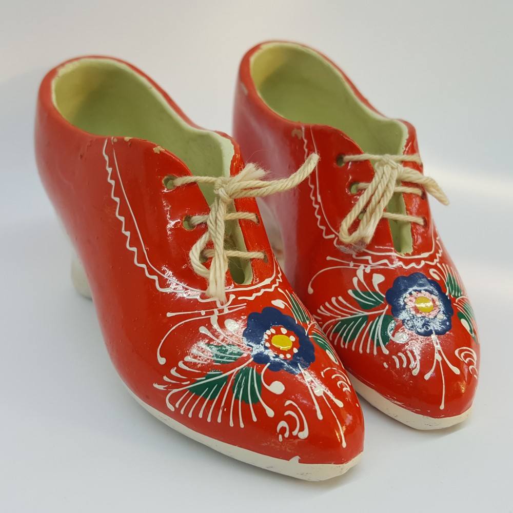 Pantofi - bibelou portelan vechi, vintage | arhiva Okazii.ro