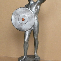 Gladiator - statueta din fonta 33cm, artizanat industrial Epoca de Aur, anii 70