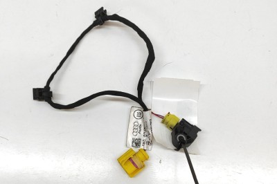 Senzor de impact st&amp;acirc;nga spate AUDI Q7 4M 2020 OEM: 4N0959651F,4M0971677B | 31968834 foto