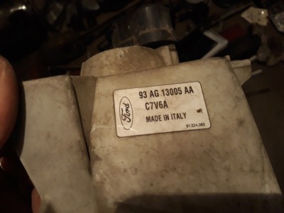 Far dreapta Ford Escort foto