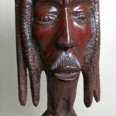 Cap de african - sculptura etnica Zimbabwe din mahon cu postament, arta africana