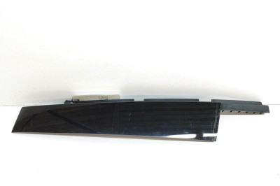 Ornament vertical ușă dreapta față VOLVO XC40 536 2023 OEM: 31448392 | 26246667 foto