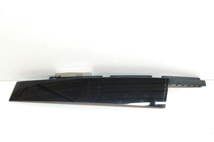 Ornament vertical ușă dreapta față VOLVO XC40 536 2023 OEM: 31448392 | 26246667