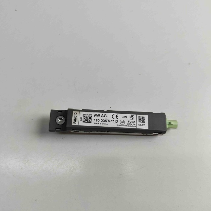 Amplificator de antena VW MULTIVAN T7 STM, STN 2024 OEM: 7T0035577D