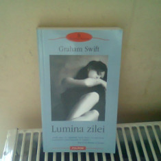 LUMINA ZILEI - GRAHAM SWIFT