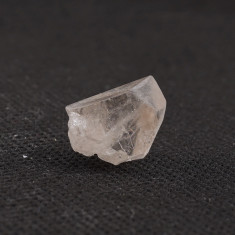 Topaz din pakistan cristal natural unicat a110