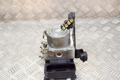 Pompa ABS VOLVO S90 II 2017 OEM: 31680098,10.0915-0470.3,31680101,10.0220-0971.4,28.5156-5130.3,10.0625-3639.1 15135654 foto