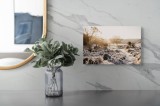 Tablou Canvas, "Răsărit de iarnă peste c&acirc;mpie &icirc;nghețată", Natură, Răsărit, Iarnă, Peisaj, Zăpadă, Arbori, Lumină, Răscolitor, Frig, Liniște, 39 x 26 c