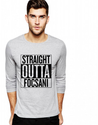 Bluza barbati gri cu text negru - Straight Outta Focsani - L foto