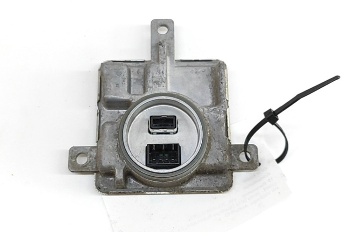 Unitate de control lumini xenon VW TOUAREG 7P5 2015 OEM: 8K0941597E 30358218