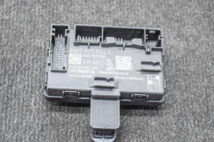 Modul de control ușă st&acirc;nga față AUDI A5 Sportback F5A 2017 OEM: 8W0959592E,8W0959592,A2C7466601600 | 11322622