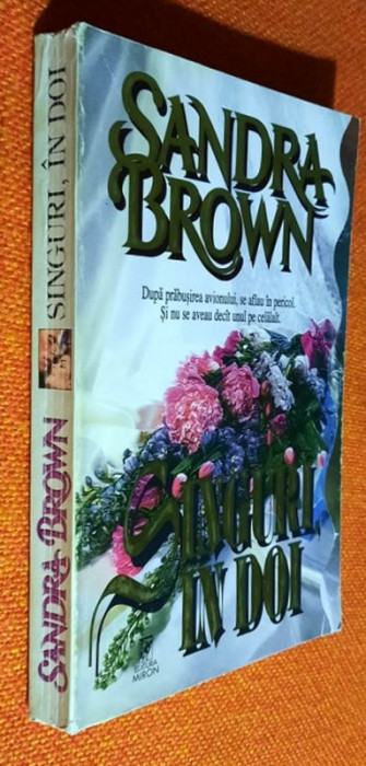 Singuri, in doi - Sandra Brown