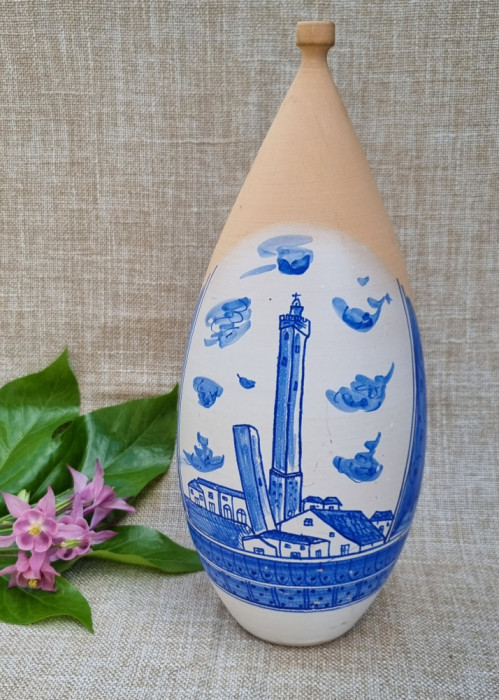 VAZA INALTA PENTRU O FLOARE DIN CERAMICA, LUCRATA SI DECORATA MANUALA