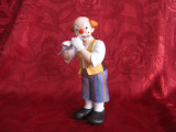 FIGURINA BIBELOU PORTELAN GOEBEL COLECTIA HAPPY CLOWNS RICARDO - CLOVN CU FLUIER