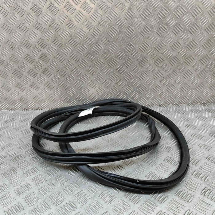 Garnitura ușă dreapta spate CITRO&Euml;N C5 AIRCROSS 2021 OEM: 9816902580