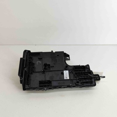 Modul de confort TESLA MODEL Y 2023 OEM: 1670977-00-A,1497848-00-E,1657650-30-B 26290811 foto