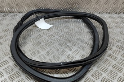 Garnitura ușă st&amp;acirc;nga spate AUDI A3 Limousine 8YS 2020 OEM: 8Y5833721 | 25093458 foto