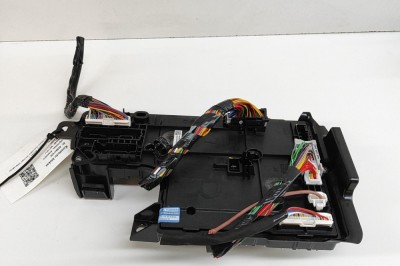 Modul de confort TESLA MODEL Y 2023 OEM: 1670977-00-A,1657650-30-B 28837454 foto