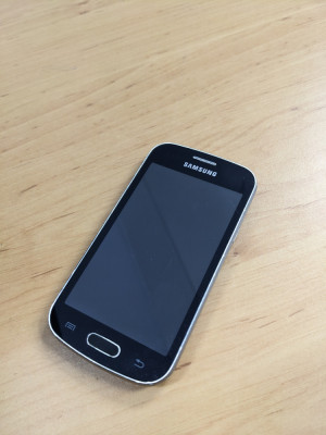 Samsung Galaxy Fresh S7390 Telefon Simplu cu Touch Android + Husa + Folie Cablu foto