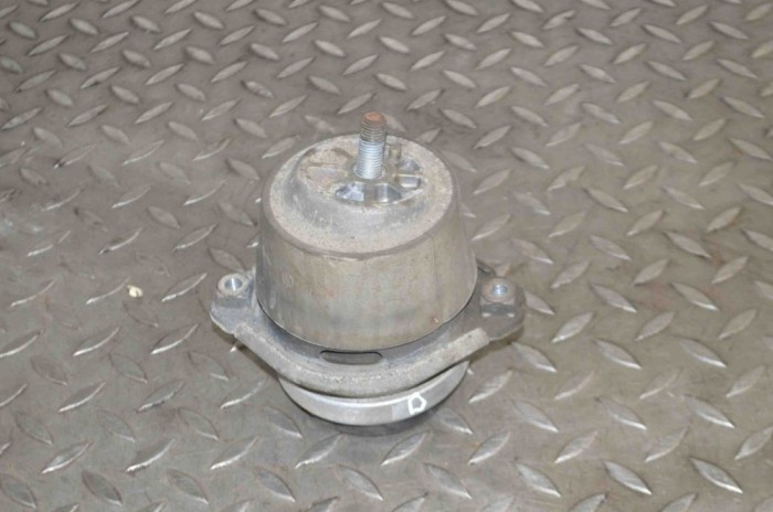 Suport motor dreapta PORSCHE CAYENNE 9PA 2003 OEM: 94837505001 12298968