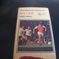 Albert Sewell - The Observer's Book of Soccer -in engleza