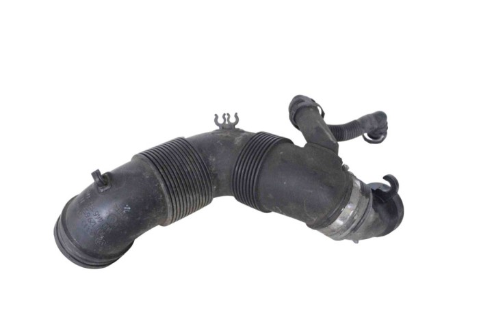 Tub de admisie aer VW PASSAT B7 362 2013 OEM: 3C0129654M