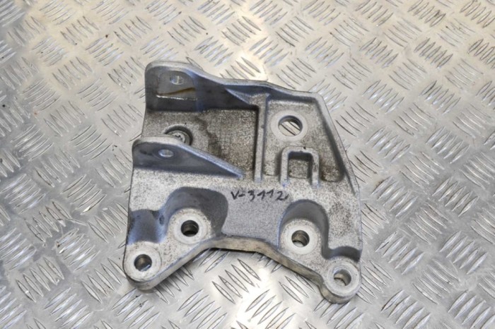 Suport motor dreapta JAGUAR E-PACE X540 2018 OEM: GJ32-6P096-AF,J9C3-6F030-AB 13281933