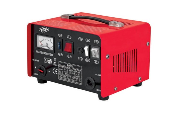 Redresor auto 9 Amp pentru baterii de 12 V si 24 V Raider Power Tools Redresor auto 9 Amp pentru baterii de 12 V si 24 V Raider Power Tools