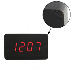 Ceas cu display LED rosu, senzor sunet, temperatura, calendar, RESIGILAT