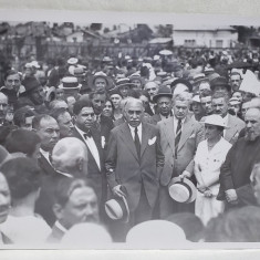 CONSTANTIN I. ANGELESCU , FOST PRIM - MINISTRU , TINAND O CUVANTARE IN PUBLIC , FOTOGRAFIE , ANII '30
