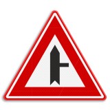 Intersec&Aring;&pound;ie prioritate drum lateral dreapta din aluminiu
