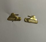 S 6 - semne de arma - metalice - tancuri - aurii