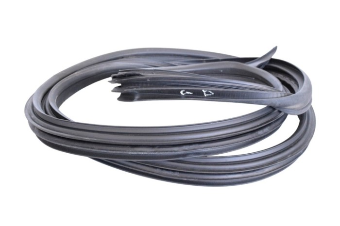 Garnitura ușă dreapta spate MERCEDES-BENZ CLS C218 2013 OEM: A2187302078 25218552