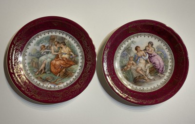 Doua farfurii din portelan fin frantuzesc marca LIMOGES, scene romantice foto