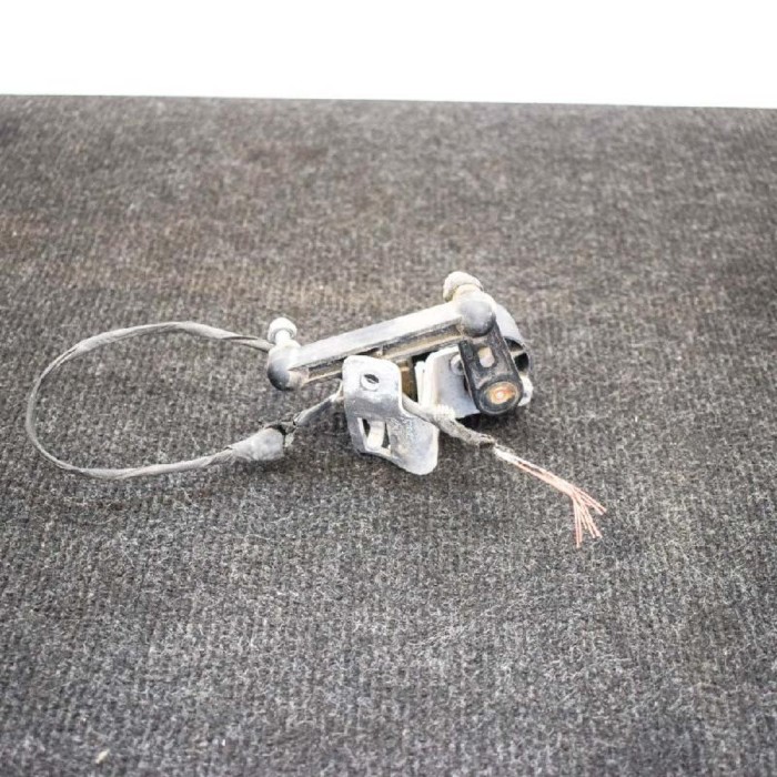 Senzor de nivel &icirc;nălțime dreapta spate BMW 5 F10 2016 OEM: 2959574 | 3974460